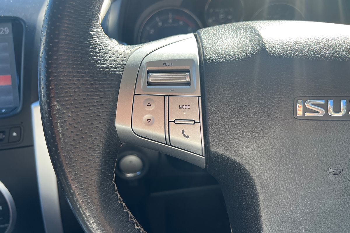 2020 Isuzu MU-X LS-T