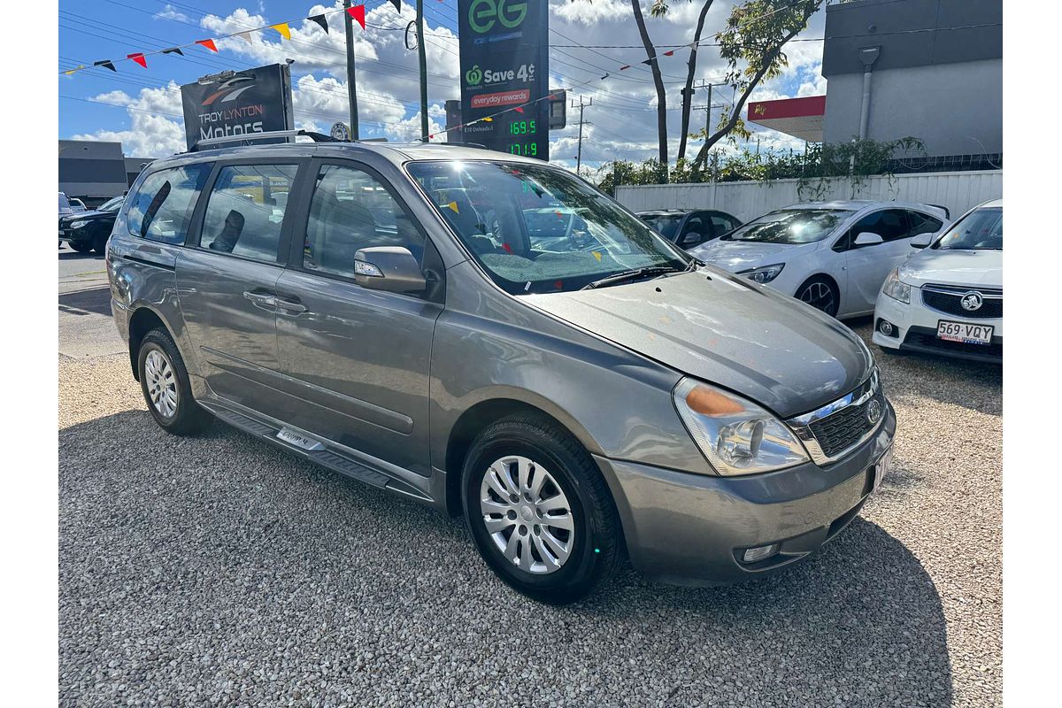 2010 Kia Carnival S VQ