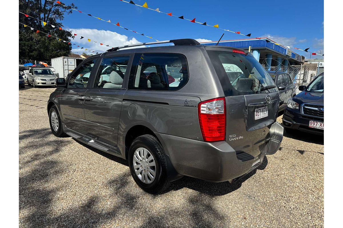 2010 Kia Carnival S VQ