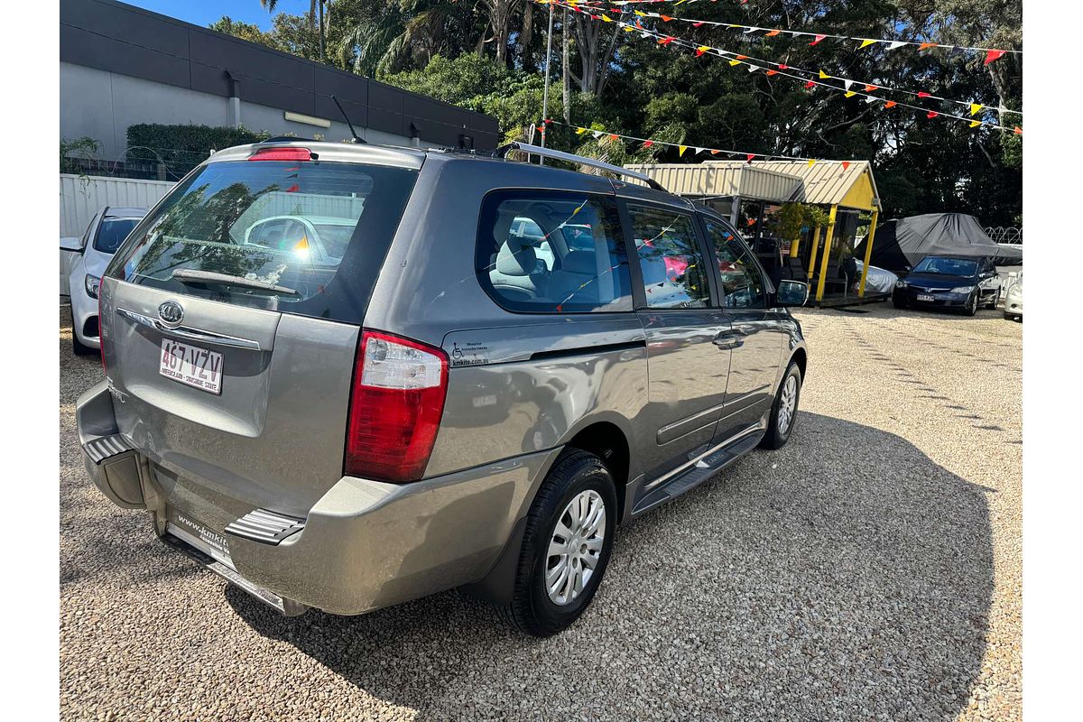 2010 Kia Carnival S VQ