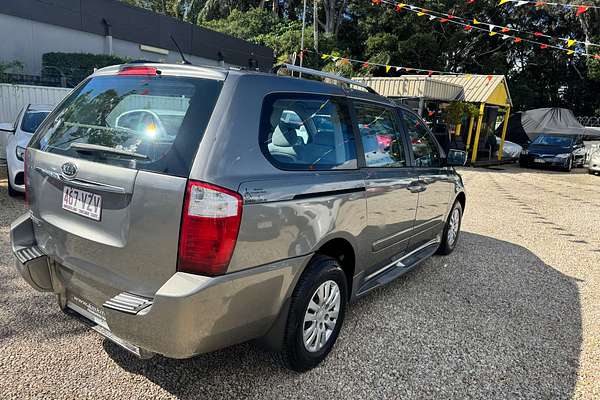 2010 Kia Carnival S VQ