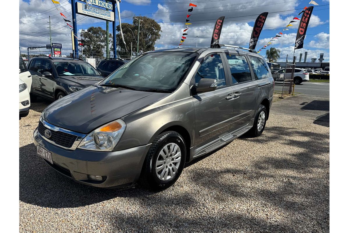 2010 Kia Carnival S VQ