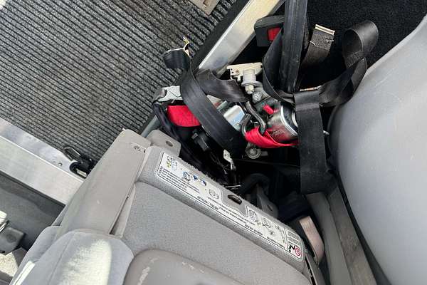 2010 Kia Carnival S VQ