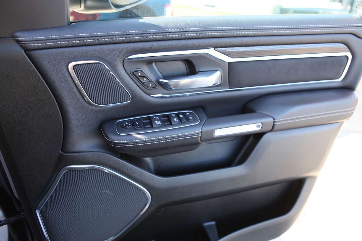 2024 RAM 1500 Laramie DT 4X4 SWB