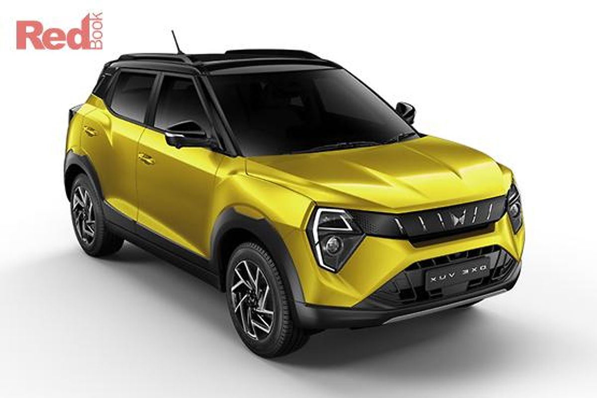 2025 Mahindra XUV3XO AX7L