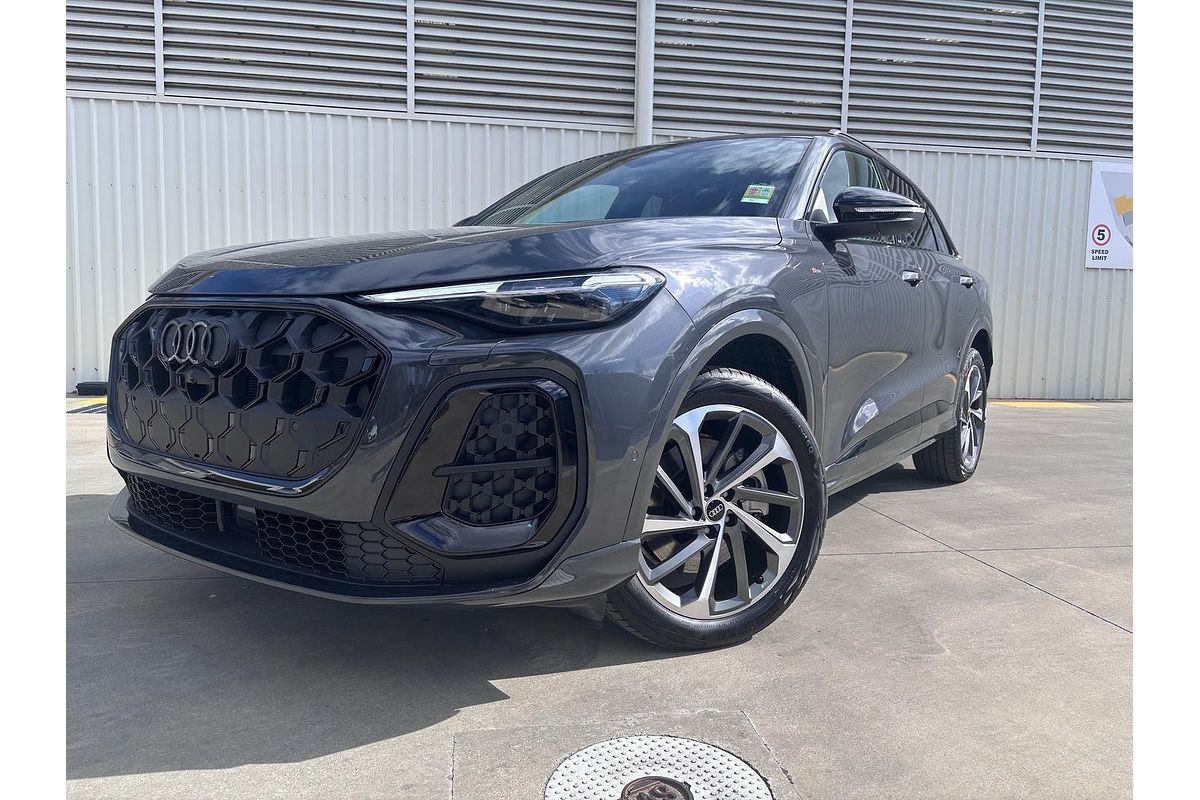 2025 Audi Q5 40 TDI Sport FY