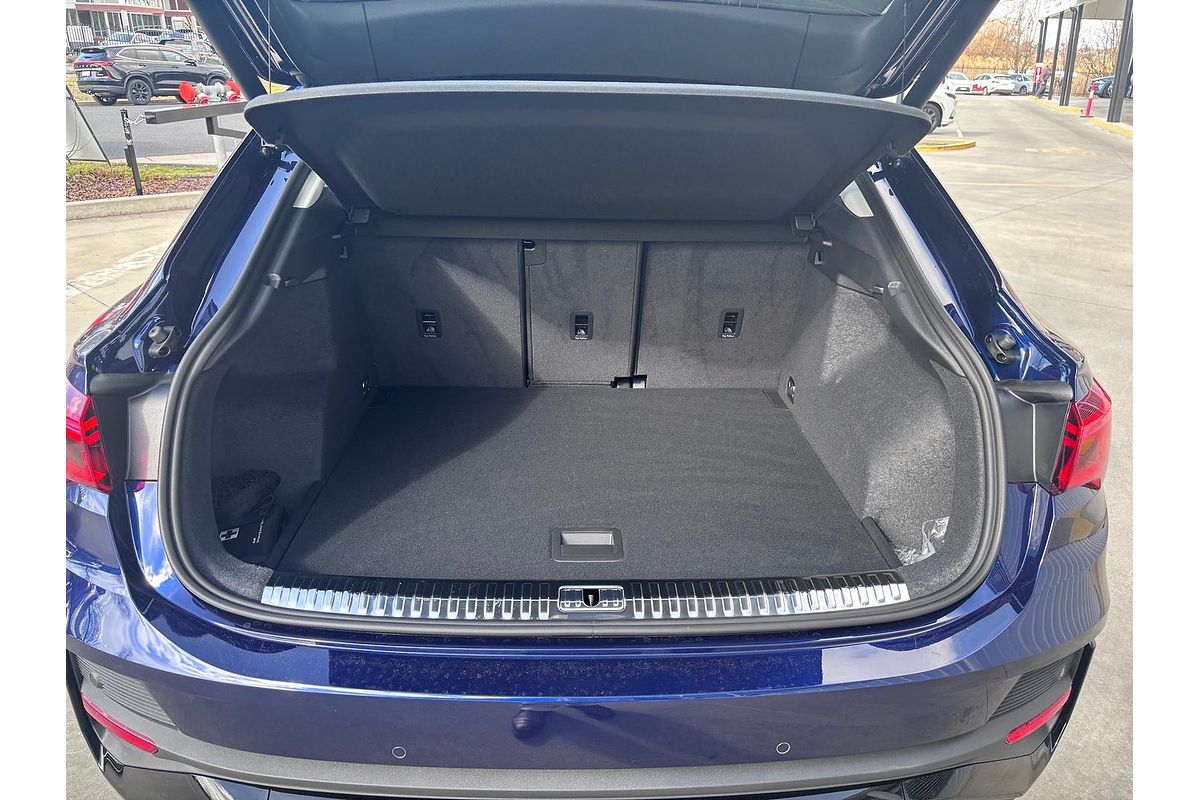 2025 Audi Q3 35 TFSI S line edition F3