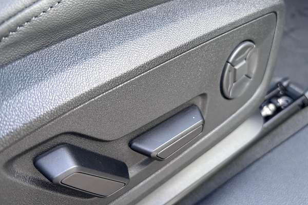 2025 Audi Q3 35 TFSI S line edition F3