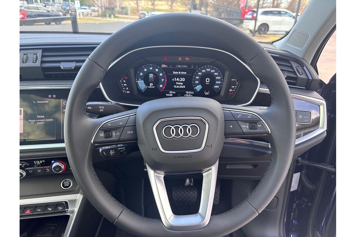 2025 Audi Q3 35 TFSI S line edition F3