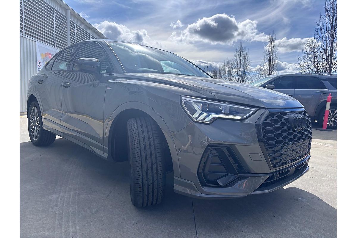 2025 Audi Q3 35 TFSI S line edition F3