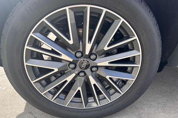 2025 Audi Q3 35 TFSI S line edition F3