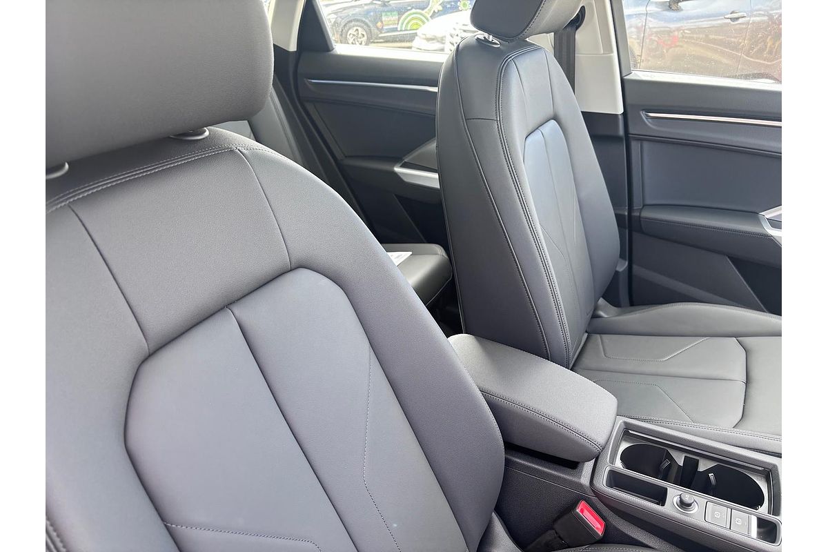 2025 Audi Q3 35 TFSI S line edition F3