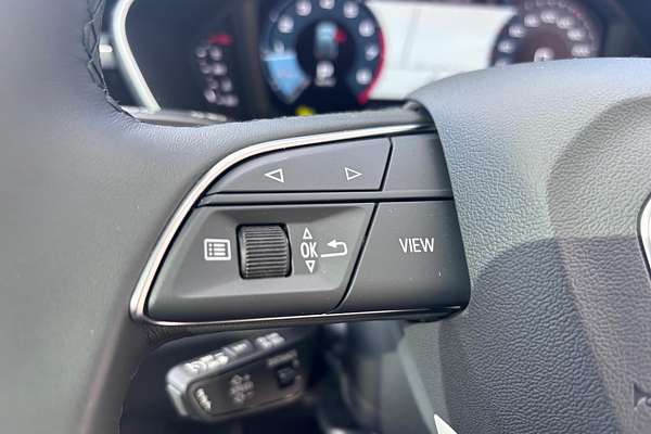 2025 Audi Q3 35 TFSI S line edition F3