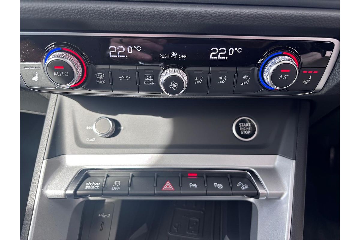 2025 Audi Q3 35 TFSI S line edition F3
