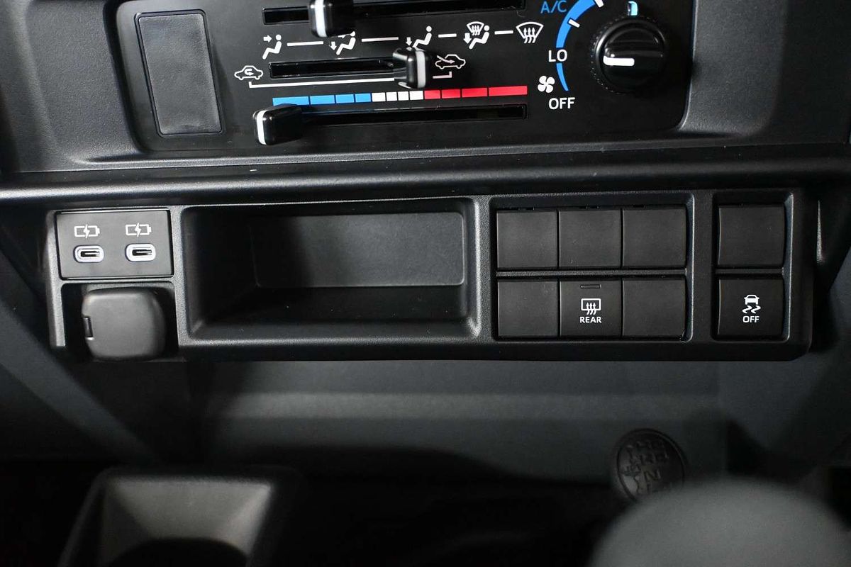 2024 Toyota Landcruiser GXL VDJL76R