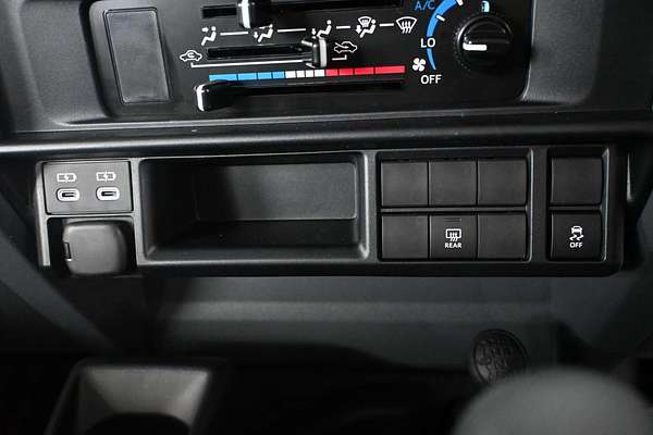 2024 Toyota Landcruiser GXL VDJL76R