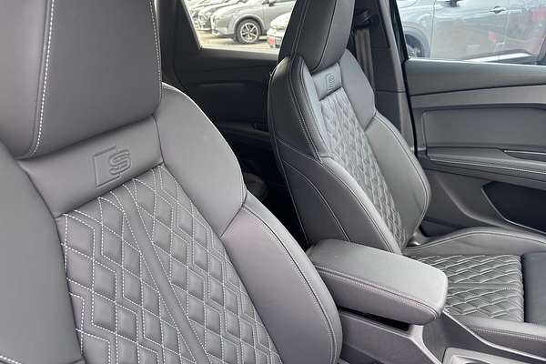 2024 Audi Q4 e-tron 55 F4