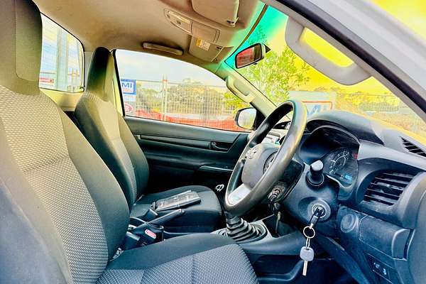 2017 Toyota Hilux Workmate GUN122R Rear Wheel Drive
