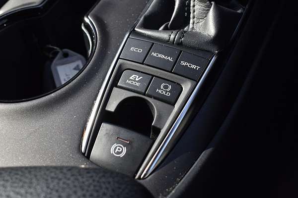2024 Toyota Camry Ascent AXVH70R