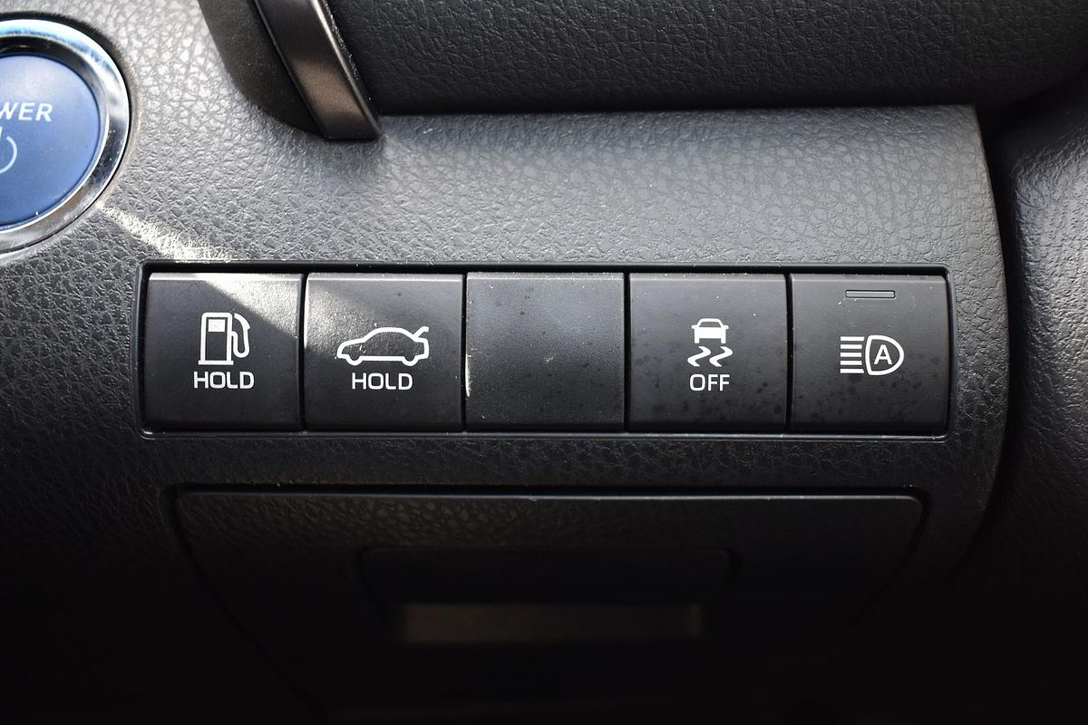 2024 Toyota Camry Ascent AXVH70R