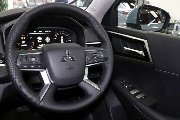 2025 Mitsubishi Outlander Aspire ZM