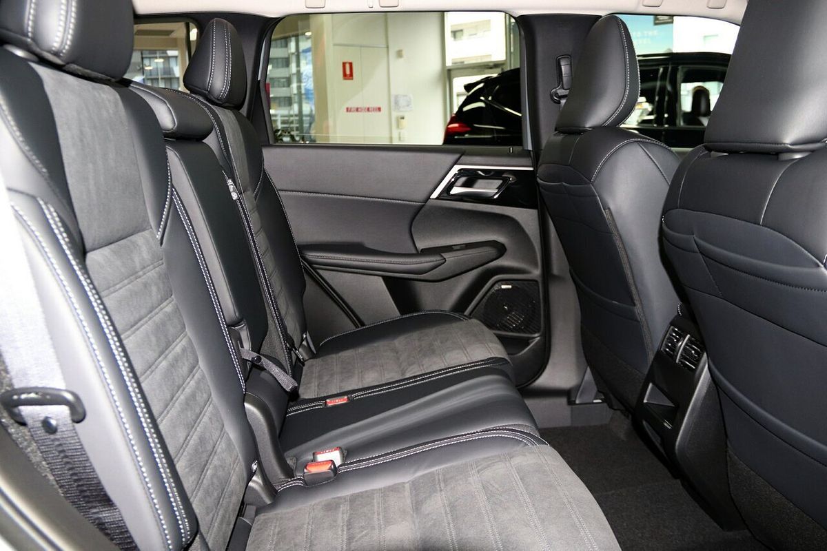 2025 Mitsubishi Outlander Aspire ZM