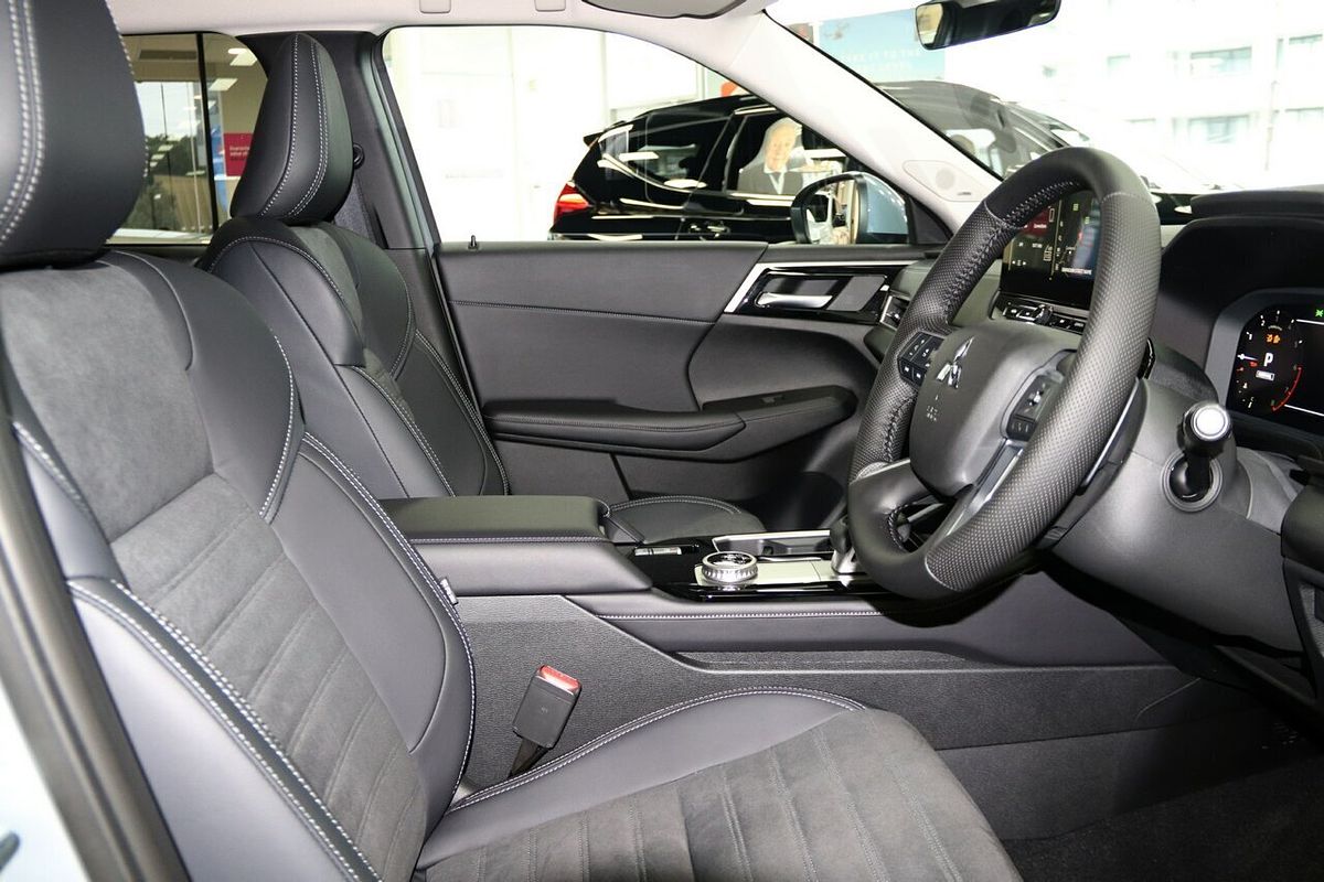 2025 Mitsubishi Outlander Aspire ZM