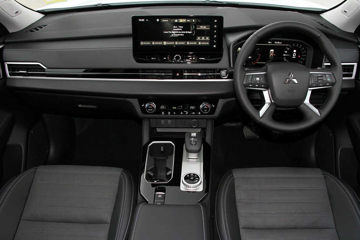 2025 Mitsubishi Outlander Aspire ZM