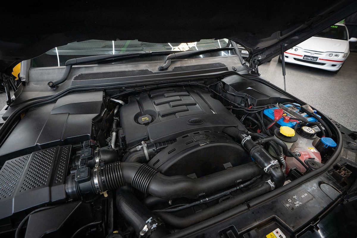 2014 Land Rover Discovery SDV6 HSE Series 4