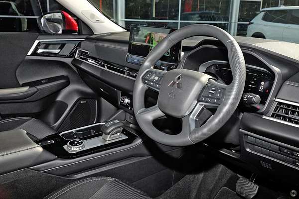 2025 Mitsubishi Outlander ES ZM