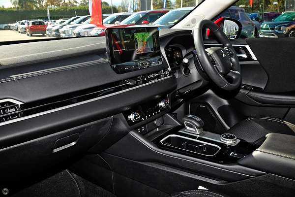 2025 Mitsubishi Outlander ES ZM