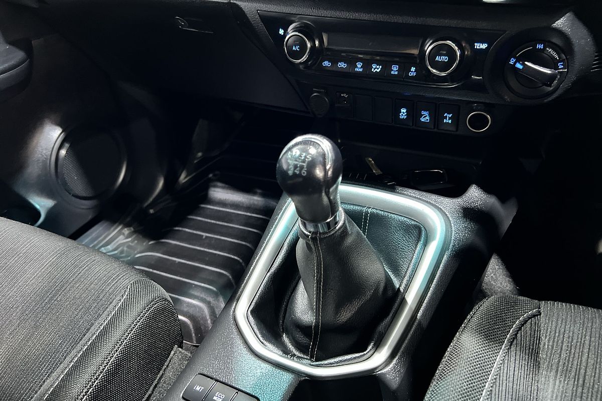 2019 Toyota Hilux SR5 GUN126R 4X4