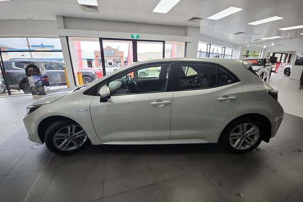 2022 Toyota Corolla Ascent Sport Hybrid ZWE211R