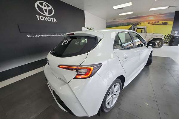2022 Toyota Corolla Ascent Sport Hybrid ZWE211R