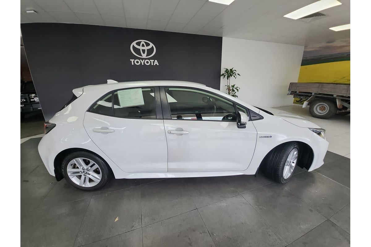2022 Toyota Corolla Ascent Sport Hybrid ZWE211R