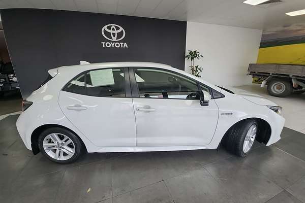 2022 Toyota Corolla Ascent Sport Hybrid ZWE211R
