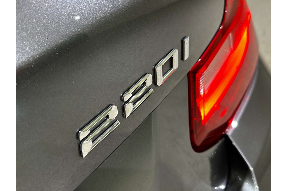 2015 BMW 2 Series 220i Sport Line F22