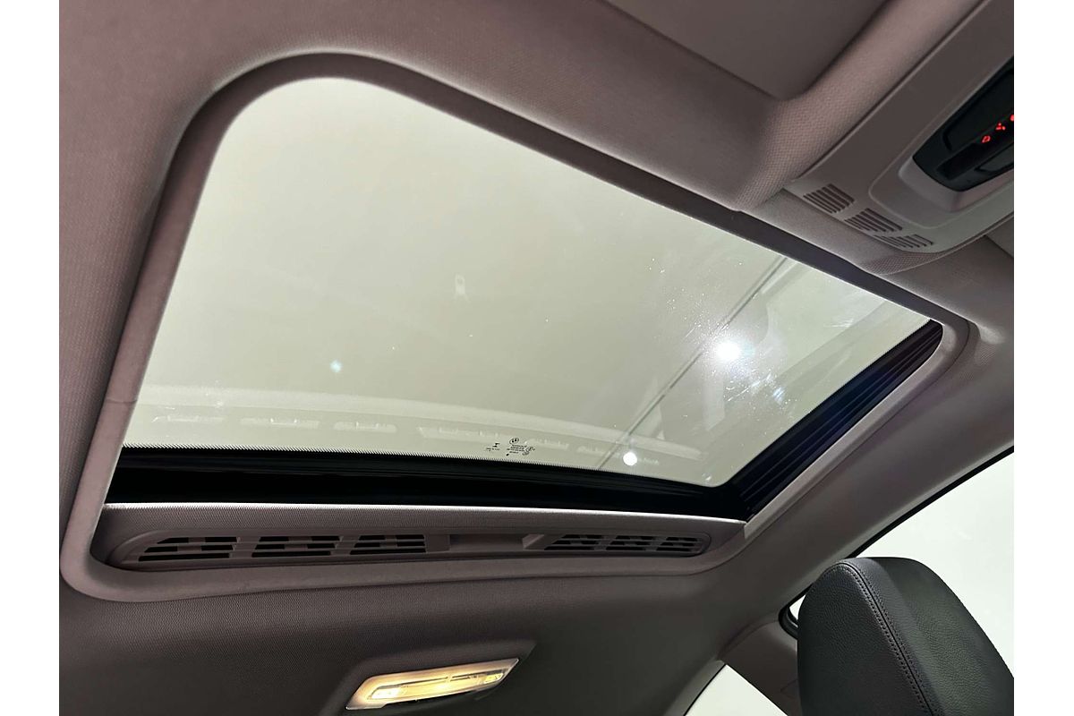 2015 BMW 2 Series 220i Sport Line F22