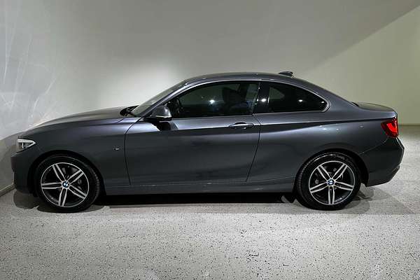 2015 BMW 2 Series 220i Sport Line F22