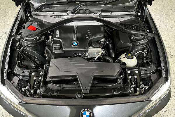 2015 BMW 2 Series 220i Sport Line F22