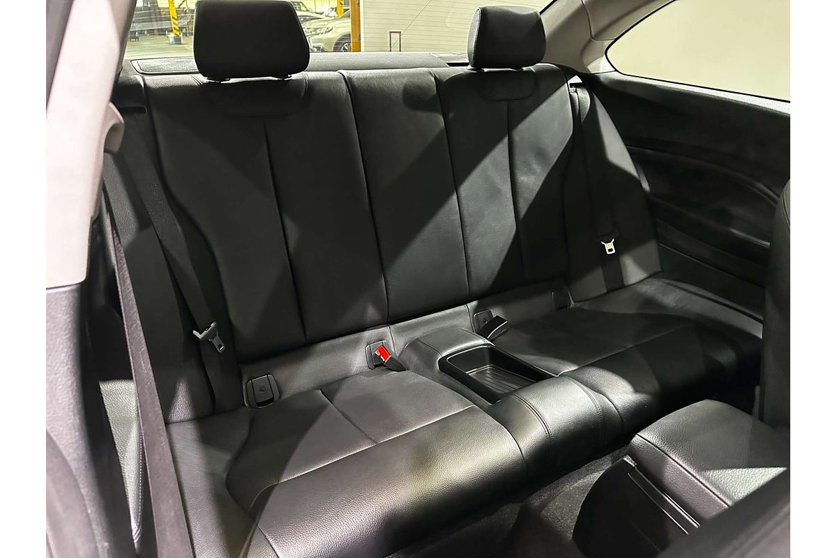 2015 BMW 2 Series 220i Sport Line F22