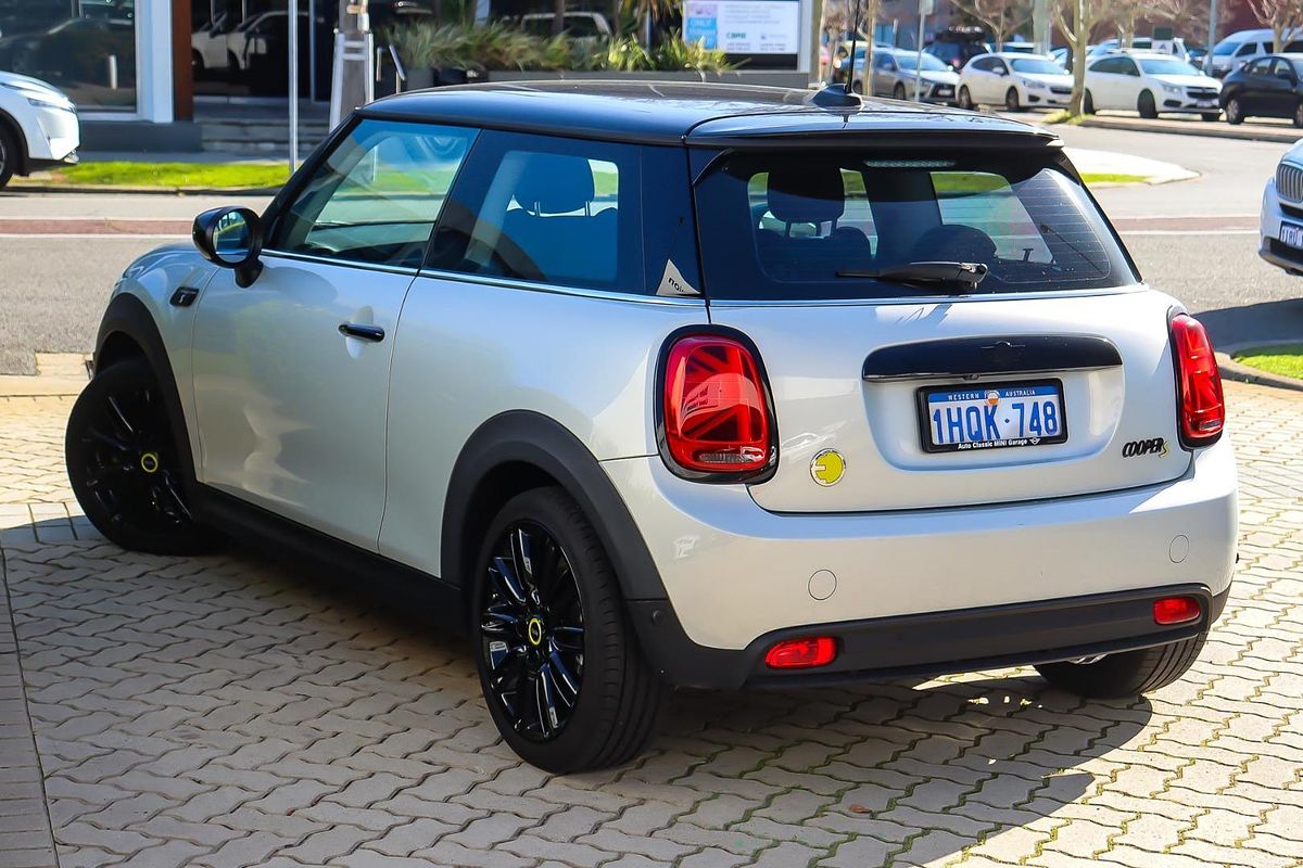 2022 MINI Hatch Cooper SE Classic F56 LCI-2