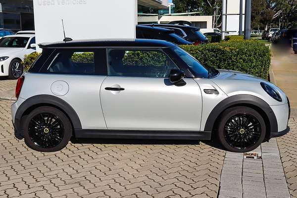 2022 MINI Hatch Cooper SE Classic F56 LCI-2