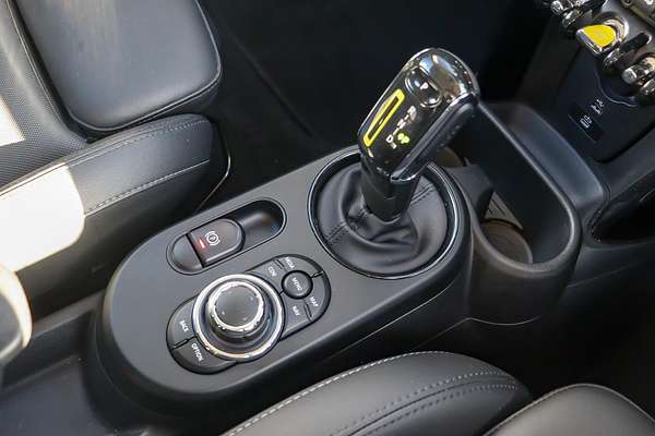 2022 MINI Hatch Cooper SE Classic F56 LCI-2