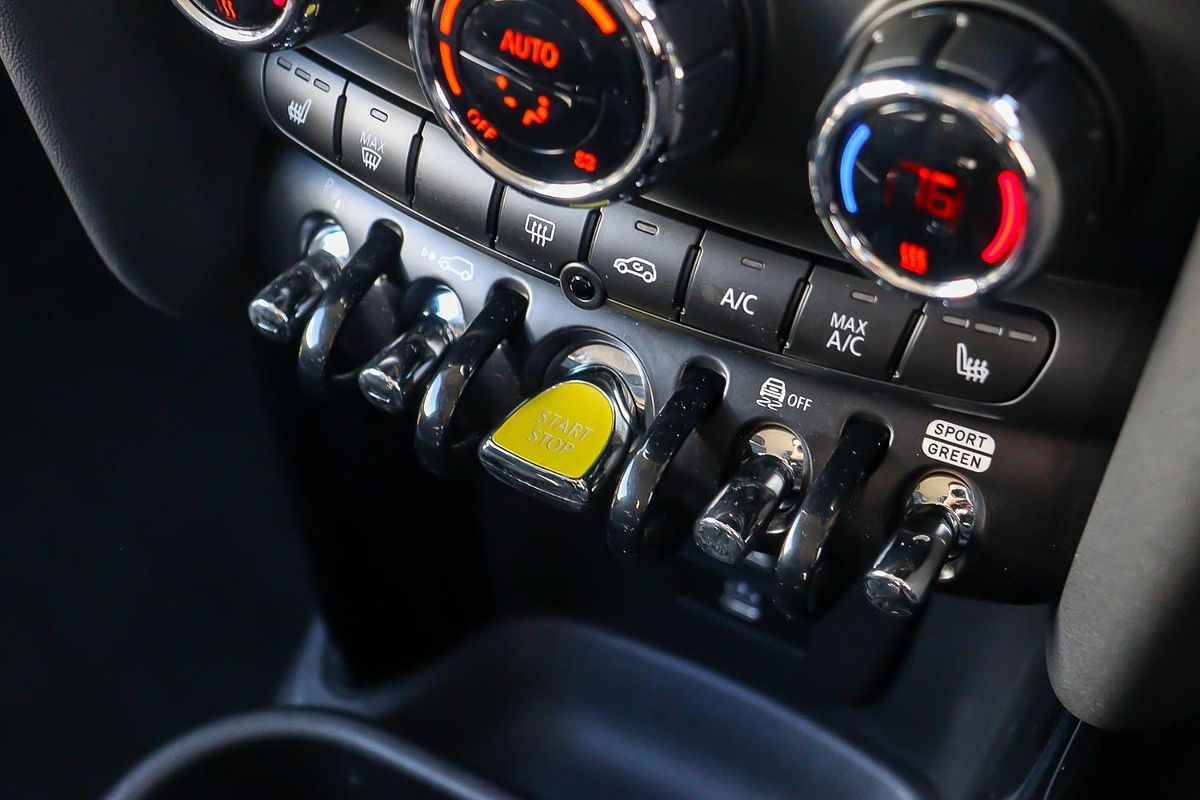 2022 MINI Hatch Cooper SE Classic F56 LCI-2