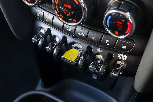 2022 MINI Hatch Cooper SE Classic F56 LCI-2