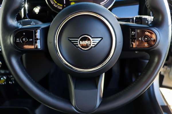 2022 MINI Hatch Cooper SE Classic F56 LCI-2