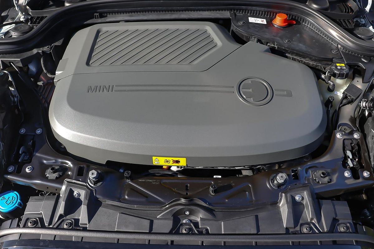 2022 MINI Hatch Cooper SE Classic F56 LCI-2