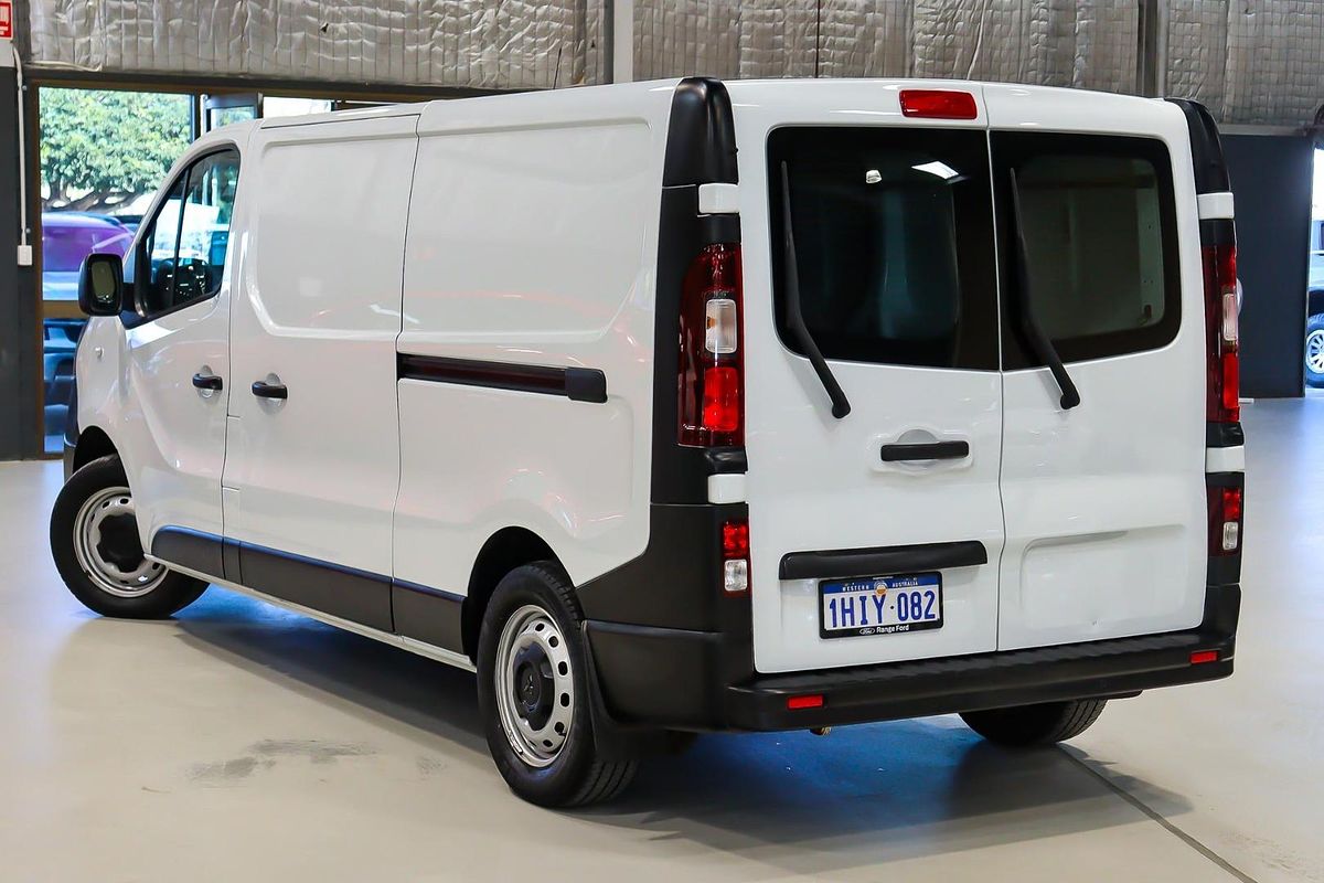 2020 Mitsubishi Express GLX SN LWB