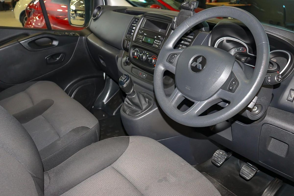 2020 Mitsubishi Express GLX SN LWB